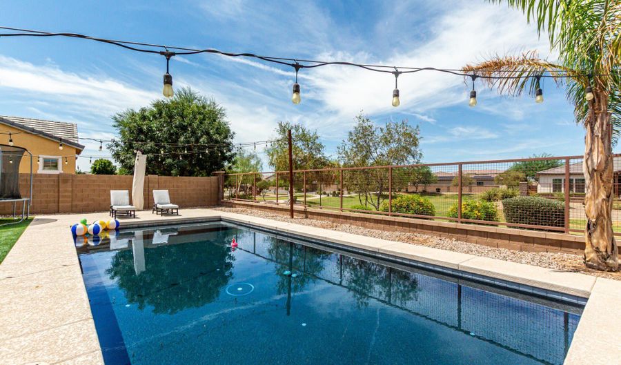 4640 S BIG HORN Dr, Chandler, AZ 85249 - 4 Beds, 4 Bath