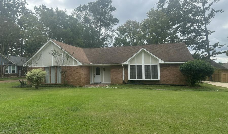 301 Camelia Trl, Brandon, MS 39047 - 3 Beds, 2 Bath