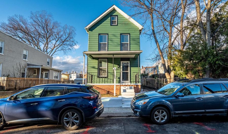 1200 DELLWOOD Ave, Baltimore, MD 21211 - 3 Beds, 3 Bath