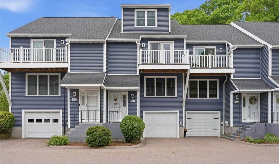 101 South Ave 302, Attleboro, MA 02703 - 3 Beds, 2 Bath