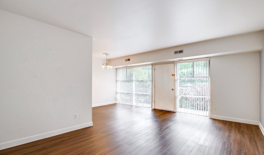 4965 AMERICANA Dr 104, Annandale, VA 22003 - 1 Beds, 1 Bath