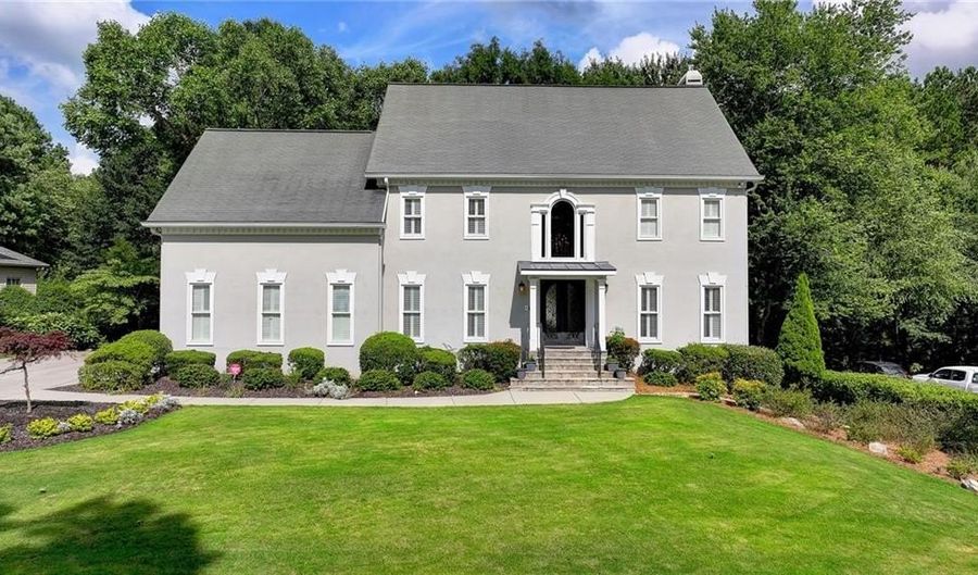 5970 Rachel Rdg, Peachtree Corners, GA 30092 - 5 Beds, 5 Bath
