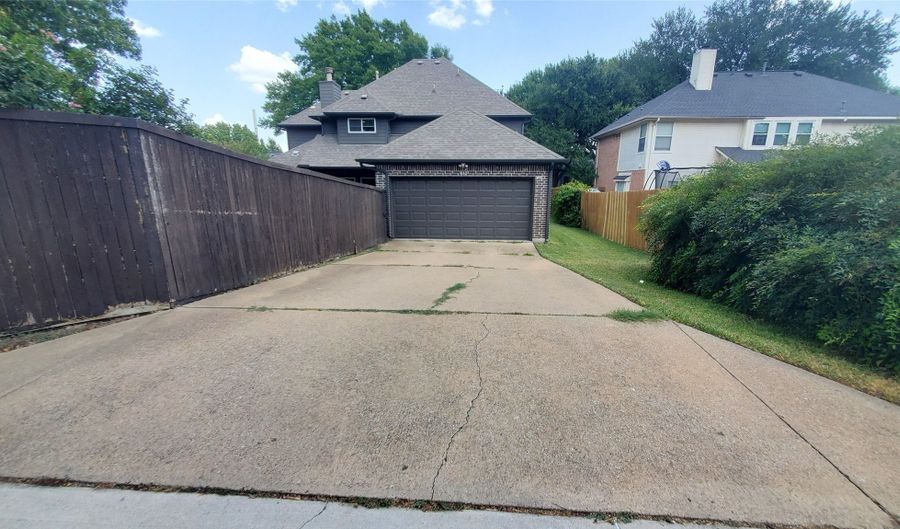 912 Blackstone Dr, Allen, TX 75002 - 5 Beds, 4 Bath