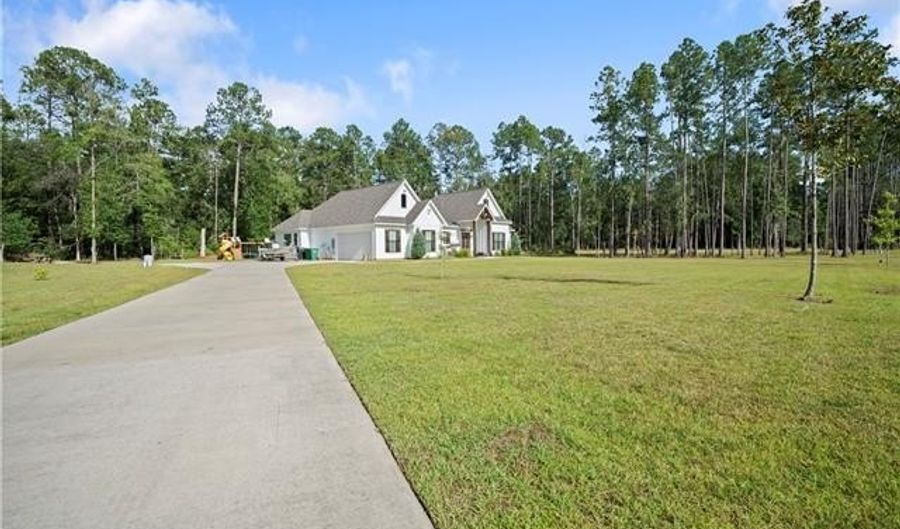 73914 WHISTLING DUCK Ln, Abita Springs, LA 70420 - 4 Beds, 3 Bath