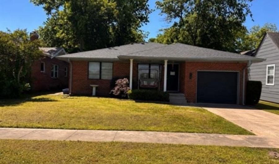 123 E 15th, Ada, OK 74820 - 2 Beds, 2 Bath