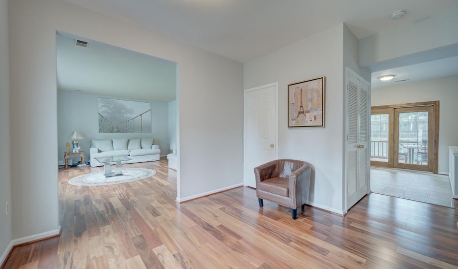 7010 GREEN SPRING Ln, Alexandria, VA 22306 - 4 Beds, 3 Bath