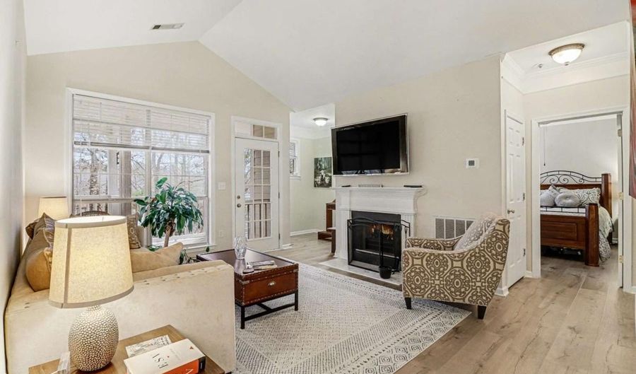 933 Sandringham Dr 933, Alpharetta, GA 30004 - 2 Beds, 2 Bath