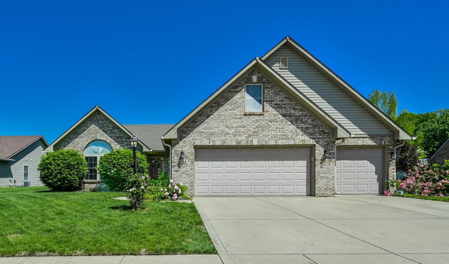 1404 Mahony Ct, Indianapolis, IN 46217 - 3 Beds, 2 Bath