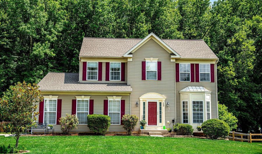 569 WINDSONG Dr, Aberdeen, MD 21001 - 4 Beds, 4 Bath