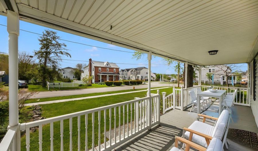 2780 ADAMS St, Adamstown, MD 21710 - 3 Beds, 3 Bath
