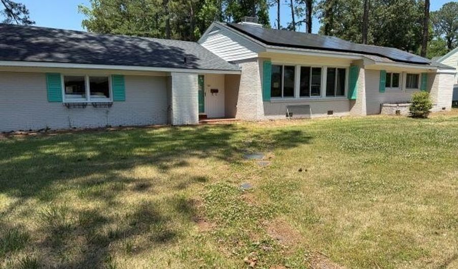 620 S Pembroke Ave, Ahoskie, NC 27910 - 4 Beds, 3 Bath