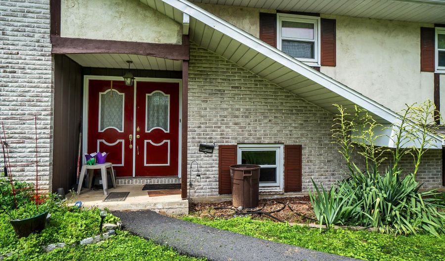 2057 GROVE St, Allentown, PA 18104 - 4 Beds, 3 Bath