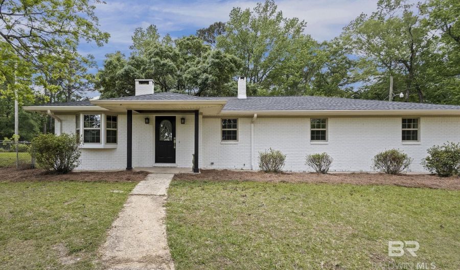 211 N Dobson Ave, Bay Minette, AL 36507 - 3 Beds, 2 Bath
