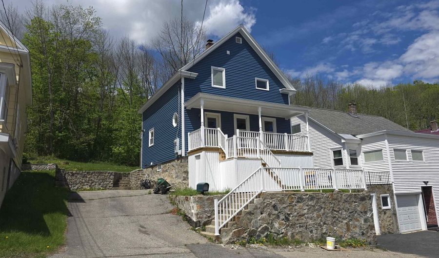 569 Western Ave, Berlin, NH 03570 - 3 Beds, 1 Bath