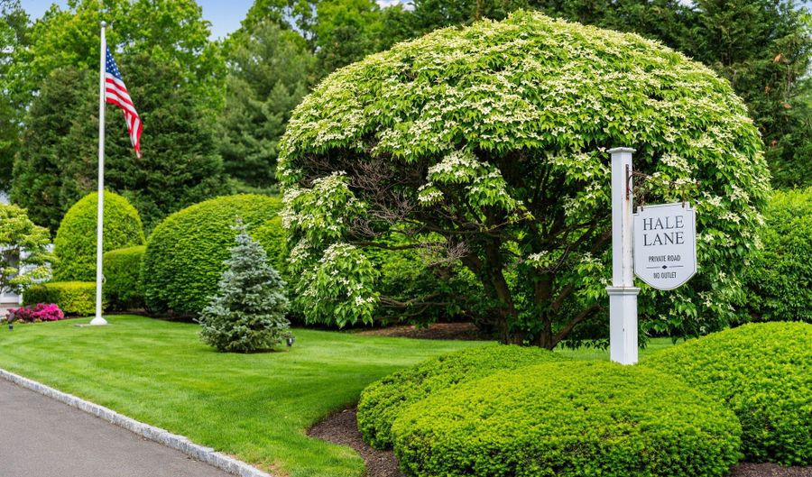 44 Hale Ln, Darien, CT 06820 - 2 Beds, 3 Bath