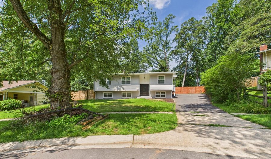 14008 EAGLE Ct, Rockville, MD 20853 - 5 Beds, 3 Bath