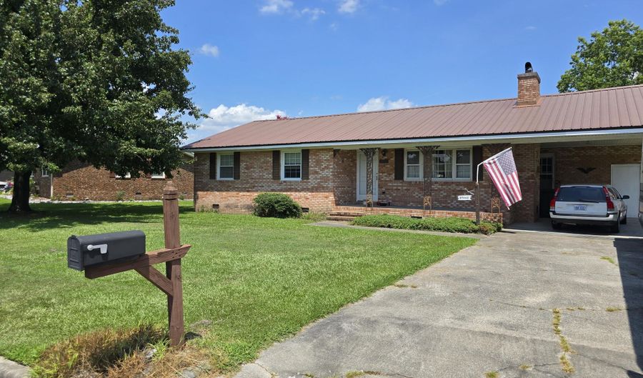 3927 Winchester Dr, Ayden, NC 28513 - 3 Beds, 2 Bath