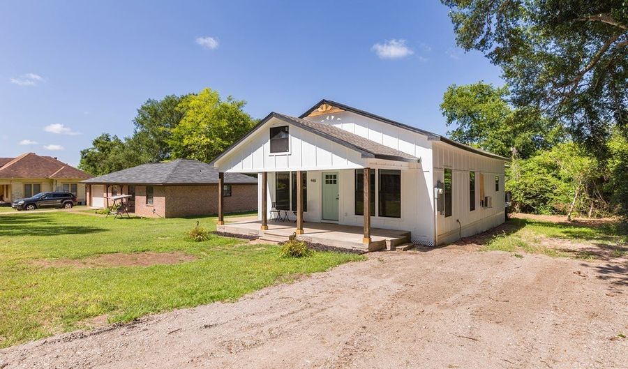 448 Commerce, Alto, TX 75925 - 3 Beds, 2 Bath
