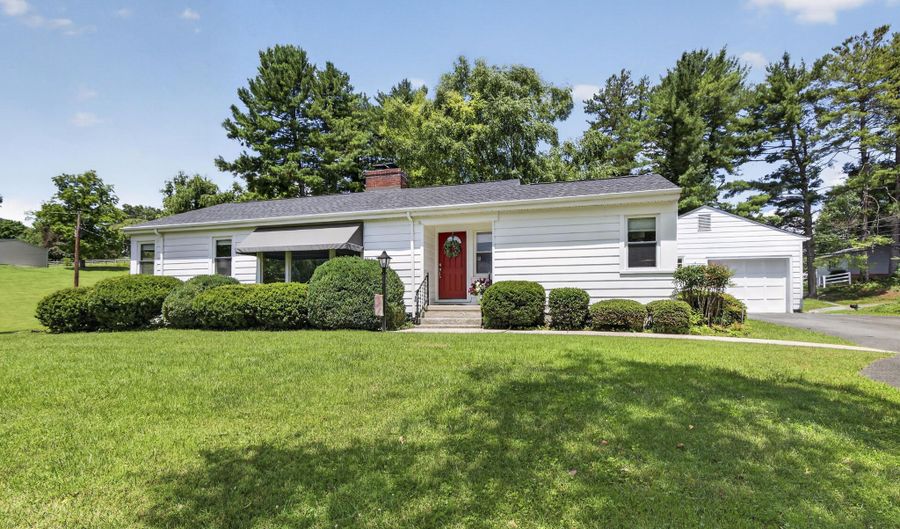 299 Old Eleven Dr, Abingdon, VA 24210 - 3 Beds, 2 Bath
