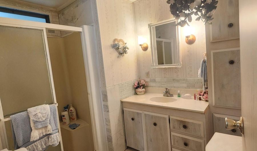 442 Seagull Dr, Barefoot Bay, FL 32976 - 2 Beds, 2 Bath