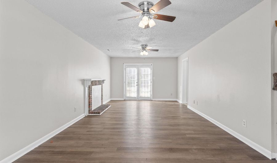 22225 Howard St, Athens, AL 35613 - 4 Beds, 4 Bath