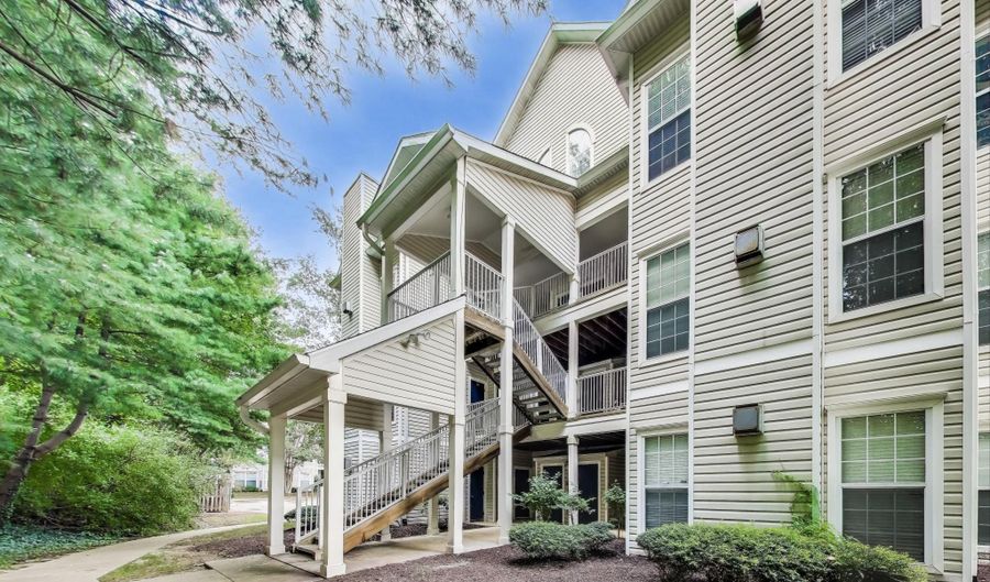 15602 EVERGLADE Ln 2-203, Bowie, MD 20716 - 2 Beds, 2 Bath