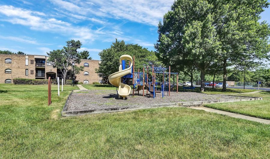 1 SILVERWOOD Cir 8, Annapolis, MD 21403 - 2 Beds, 2 Bath