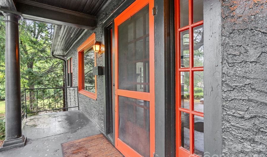 35 Northview St, Asheville, NC 28801 - 3 Beds, 2 Bath