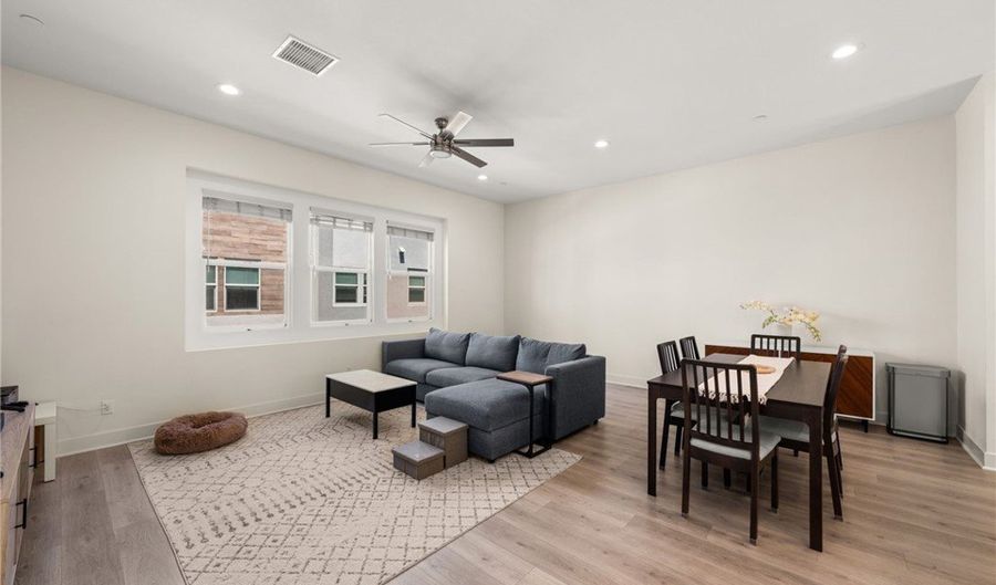 921 E Mason Ln 28, Anaheim, CA 92805 - 3 Beds, 3 Bath