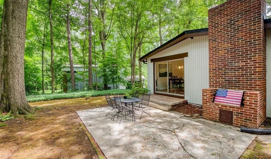 2700 Brook Park Way, Atlanta, GA 30340 - 3 Beds, 2 Bath