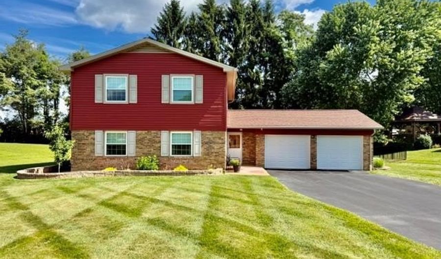 202 Brierwood Ln, Beaver, WV 25813 - 3 Beds, 3 Bath