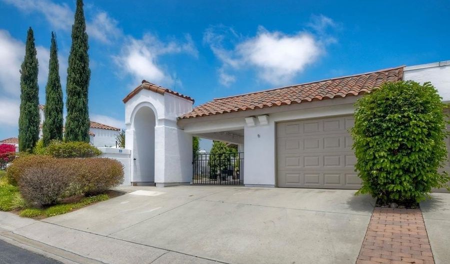 4710 Majorca Way, Oceanside, CA 92056 - 2 Beds, 2 Bath