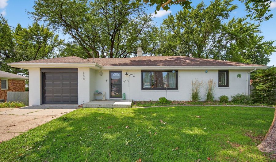 808 Tyler St, Polk City, IA 50226 - 3 Beds, 2 Bath