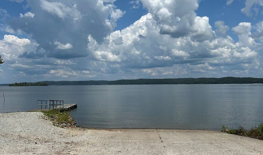 885 SANDY'S CAMP Rd, Big Sandy, TN 38221 - 3 Beds, 2 Bath