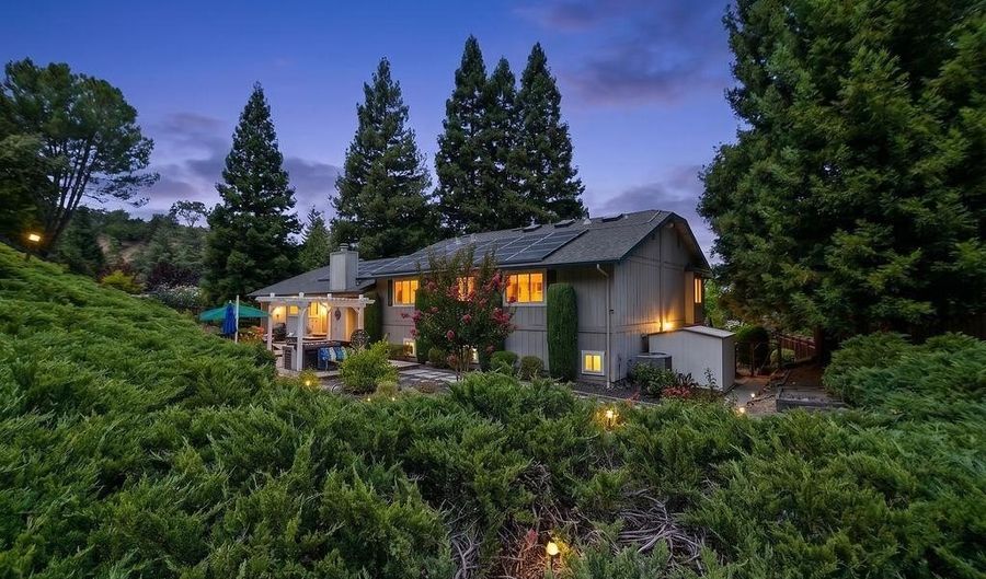 2090 Pebble Dr, Alamo, CA 94507 - 4 Beds, 3 Bath