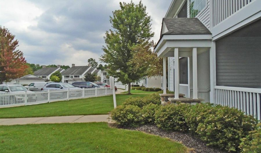 2800 S Knightsbridge Cir, Ann Arbor, MI 48105 - 2 Beds, 2 Bath