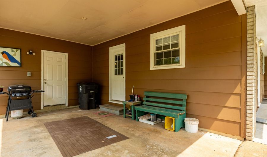 90 Spence St, Athens, TN 37303 - 4 Beds, 2 Bath