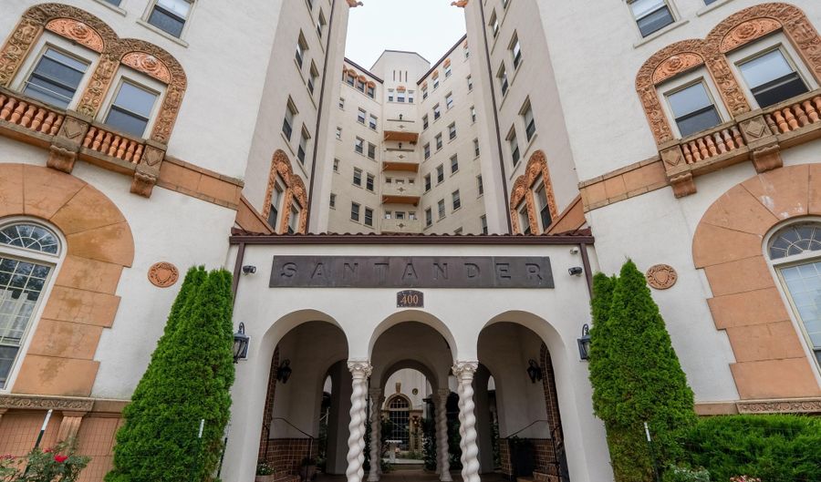 400 Deal Lake Dr 4E, Asbury Park, NJ 07712 - 1 Beds, 1 Bath