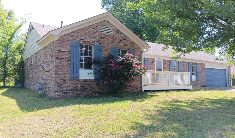 6085 IVANHOE, Bartlett, TN 38134 - 4 Beds, 2 Bath
