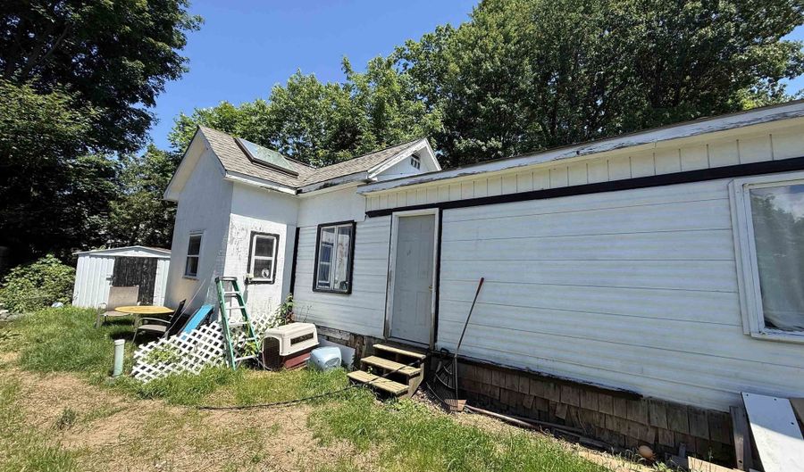 64 Avenue C, Burlington, VT 05408 - 3 Beds, 1 Bath