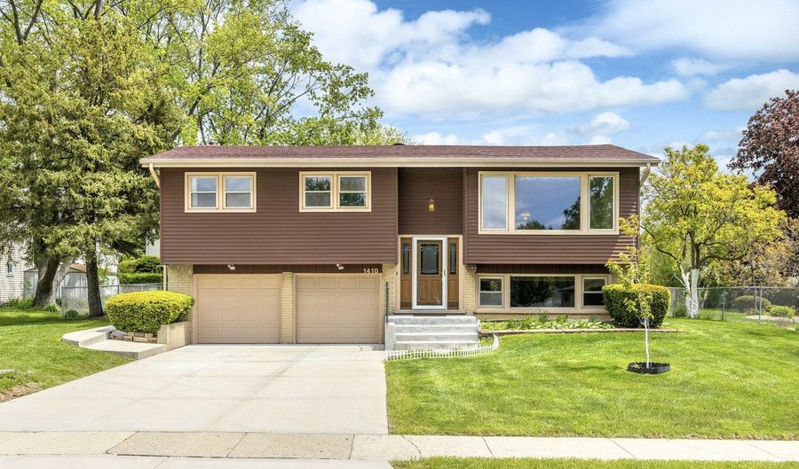 1410 W Jo Ann Ln, Addison, IL 60101 - 3 Beds, 3 Bath