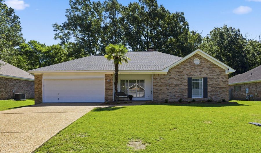 233 Mallard Dr, Brandon, MS 39047 - 3 Beds, 2 Bath