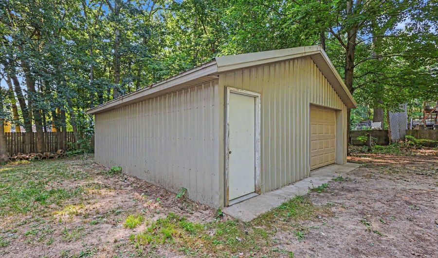 1523 Fern St, Allegan, MI 49010 - 3 Beds, 2 Bath
