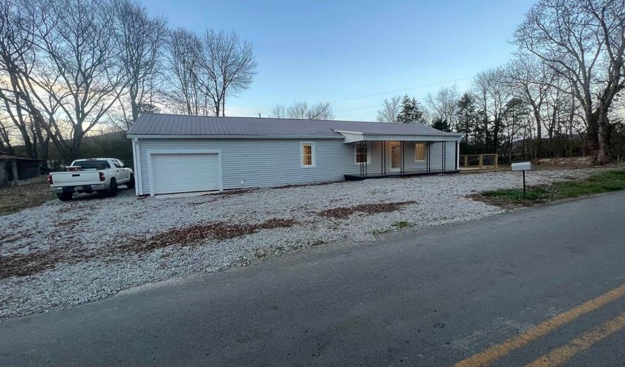 3035 Old Monticello Rd, Albany, KY 42602 - 3 Beds, 1 Bath