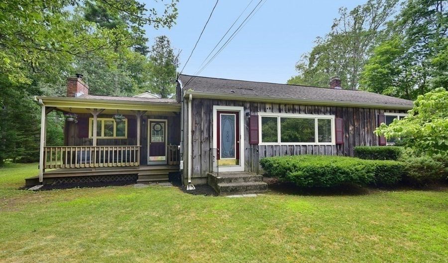 85 Maple St, Bellingham, MA 02019 - 3 Beds, 2 Bath