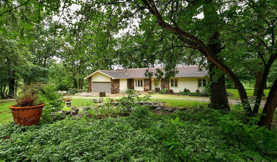 14599 W Farm Road 60, Ash Grove, MO 65604 - 4 Beds, 3 Bath