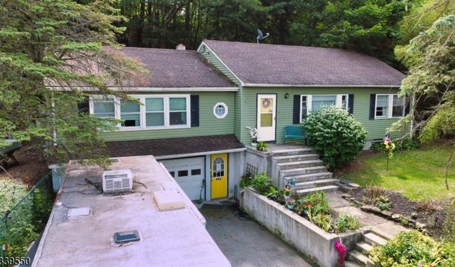 386 County Route 515, Alloway, NJ 07462 - 4 Beds, 3 Bath