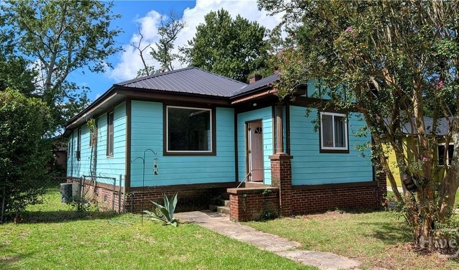 1913 Duval St, Savannah, GA 31404 - 2 Beds, 2 Bath
