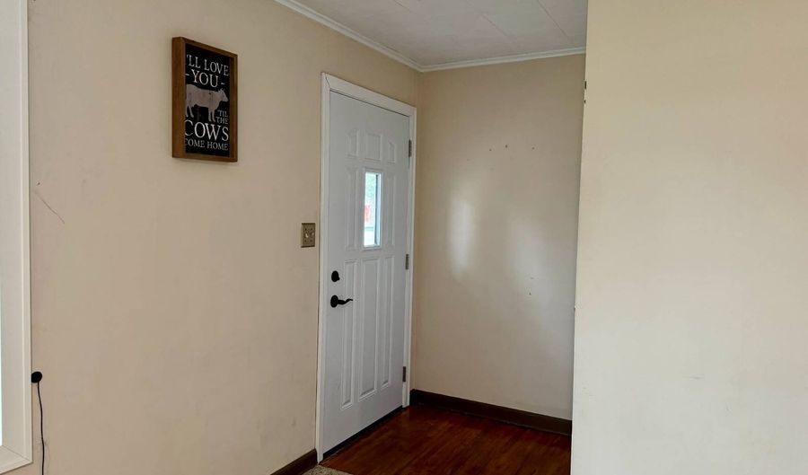 203 12th Ave, Britton, SD 57430 - 2 Beds, 1 Bath