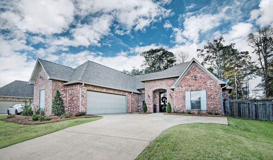 622 Macbeth St, Brandon, MS 39047 - 3 Beds, 2 Bath